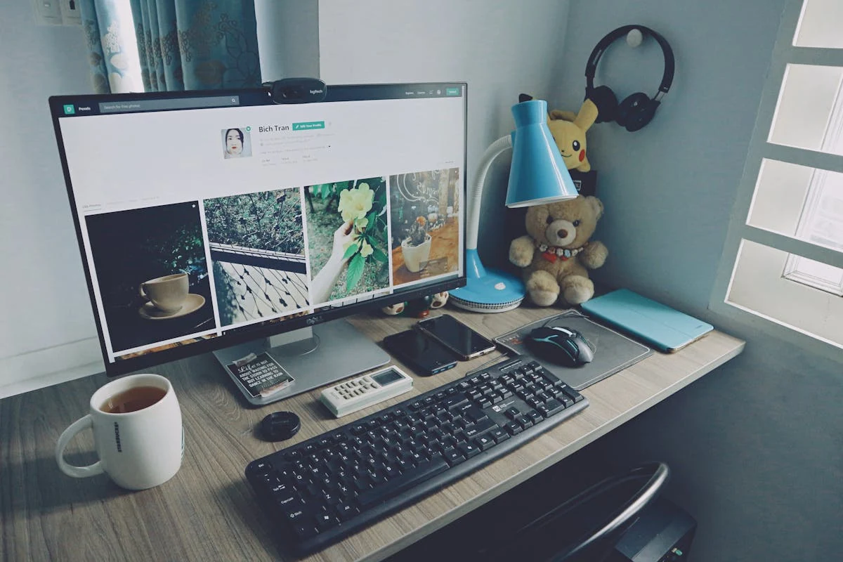 Tidy desk with monitor and small accessories
